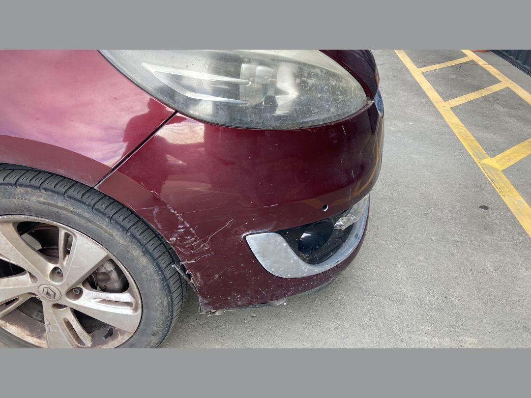 Photo '16' of Renault Scenic III 1.5 DCI Auto ABS