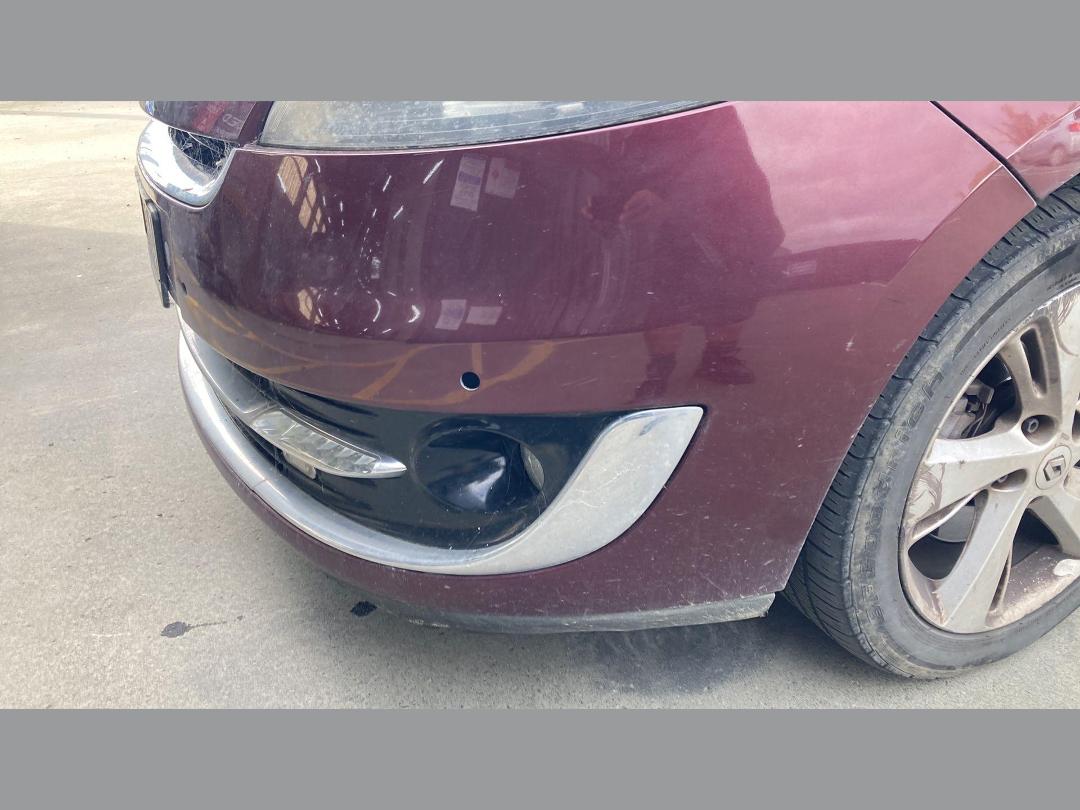 Photo '17' of Renault Scenic III 1.5 DCI Auto ABS