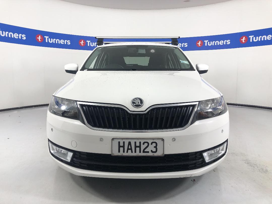 Photo '2' of Skoda Rapid