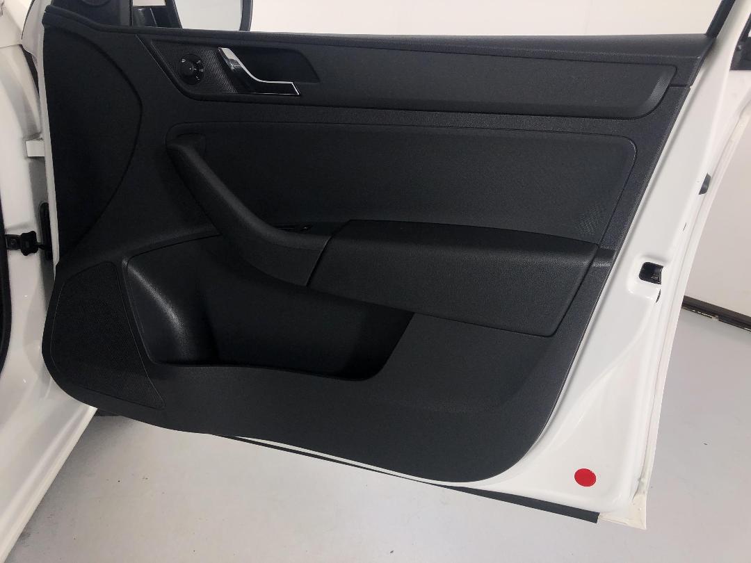 Photo '15' of Skoda Rapid