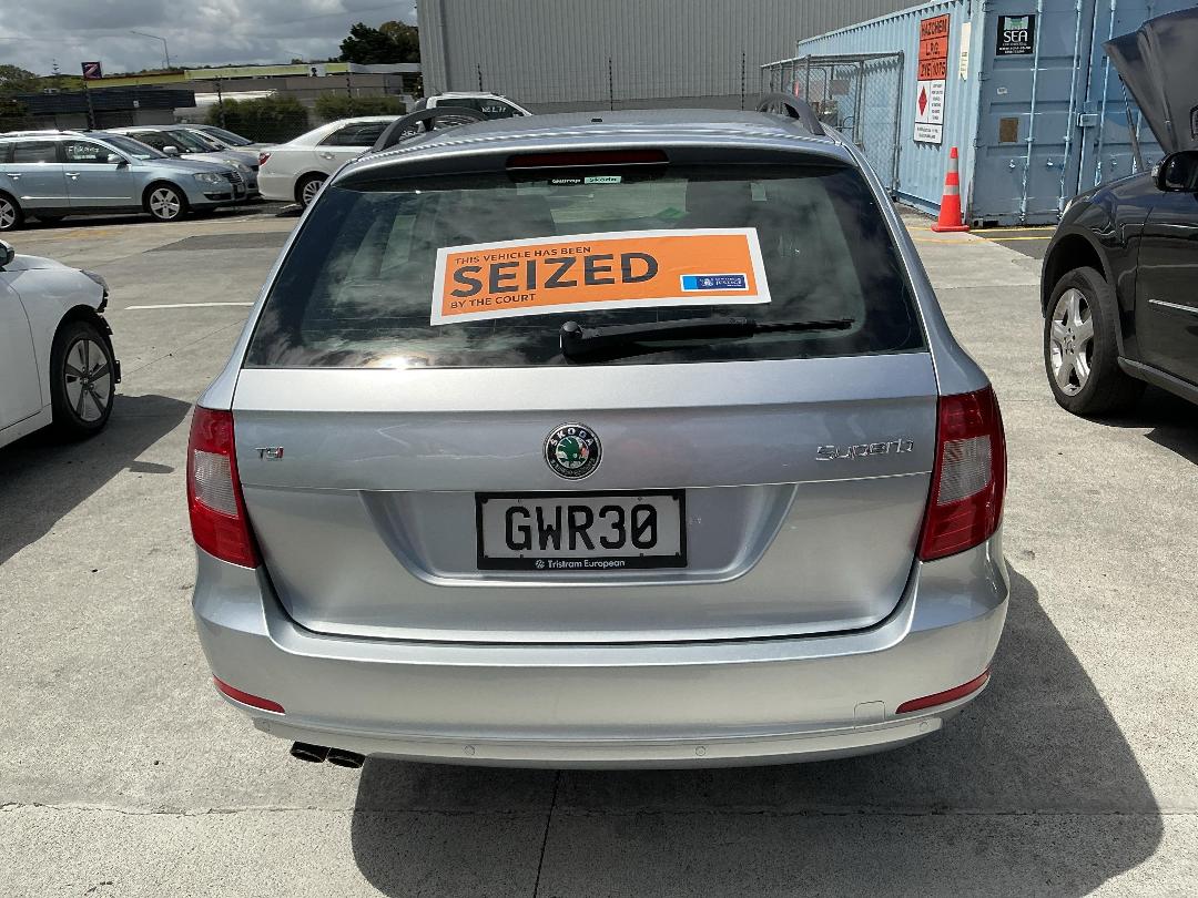 Photo '9' of Skoda Superb TSI 118 Combi Photo '9' of Skoda Superb TSI 118 Combi