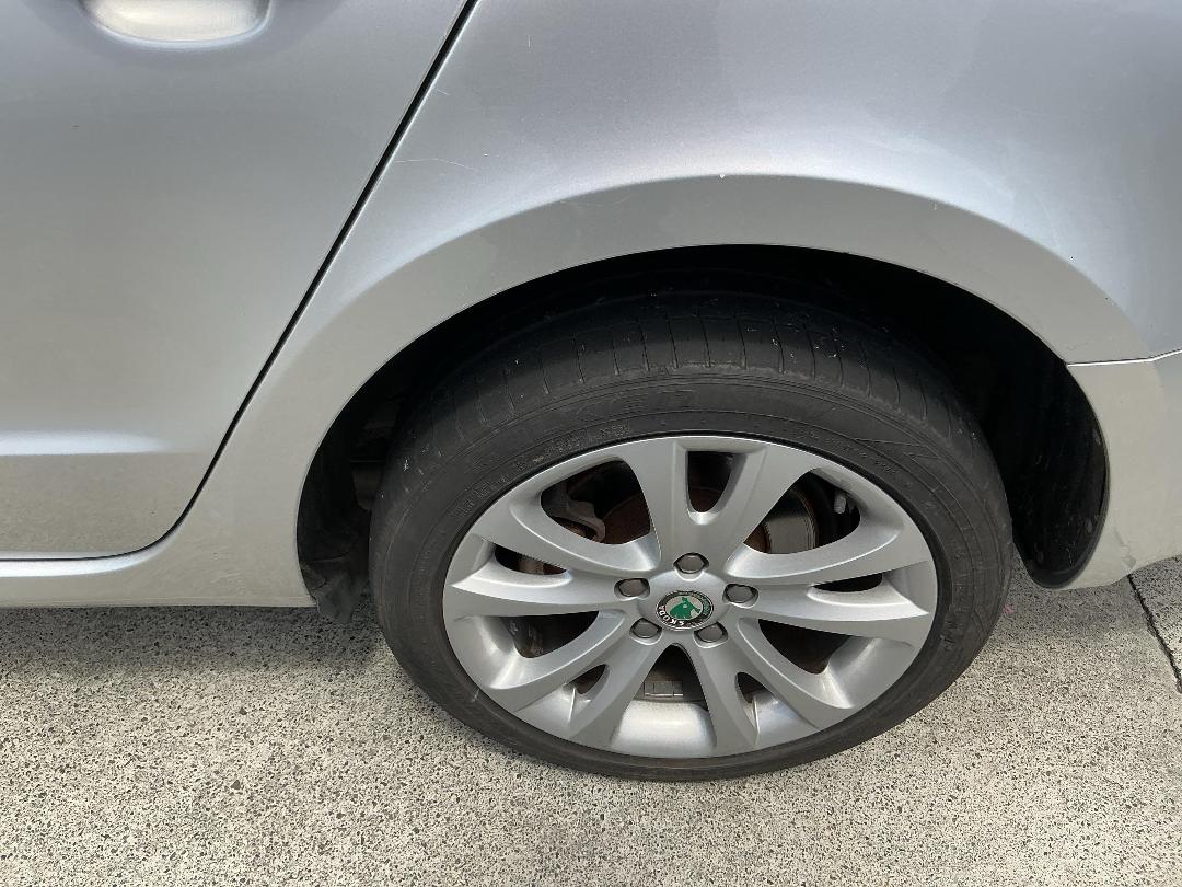 Photo '7' of Skoda Superb TSI 118 Combi Photo '7' of Skoda Superb TSI 118 Combi