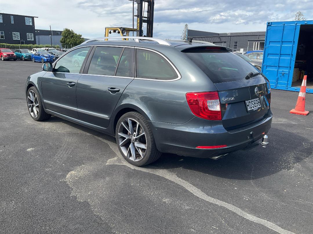 Photo '5' of Skoda Superb 125KW 4X4 Elegance W Photo '5' of Skoda Superb 125KW 4X4 Elegance W