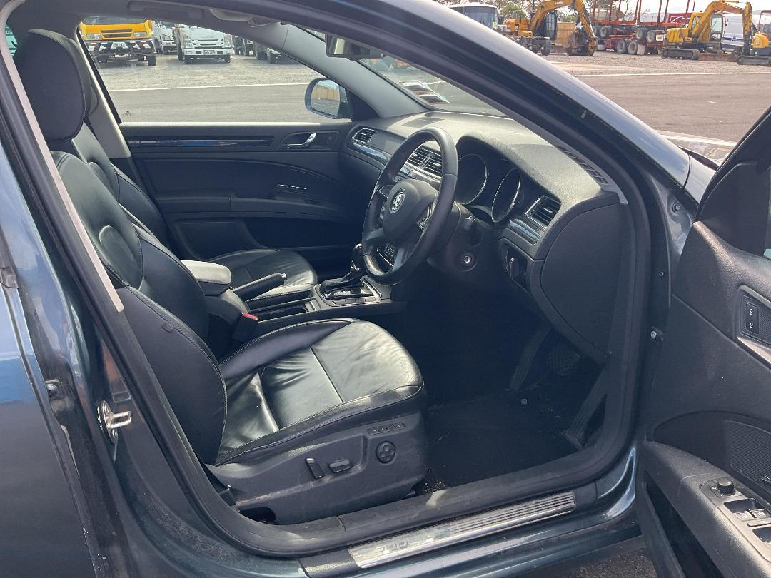 Photo '9' of Skoda Superb 125KW 4X4 Elegance W Photo '9' of Skoda Superb 125KW 4X4 Elegance W