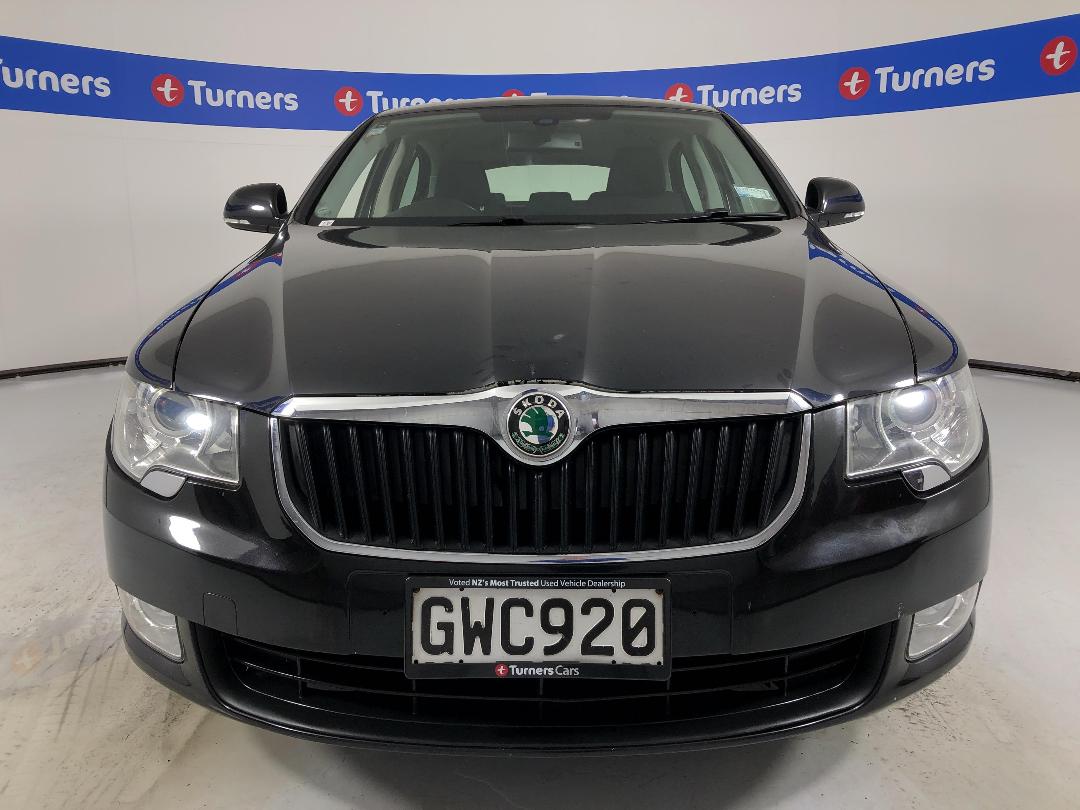 Photo '2' of Skoda Superb