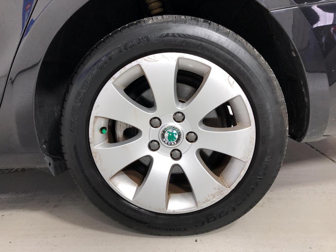 Photo '11' of Skoda Superb