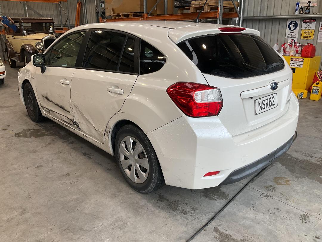 Photo '3' of Subaru Impreza Photo '3' of Subaru Impreza