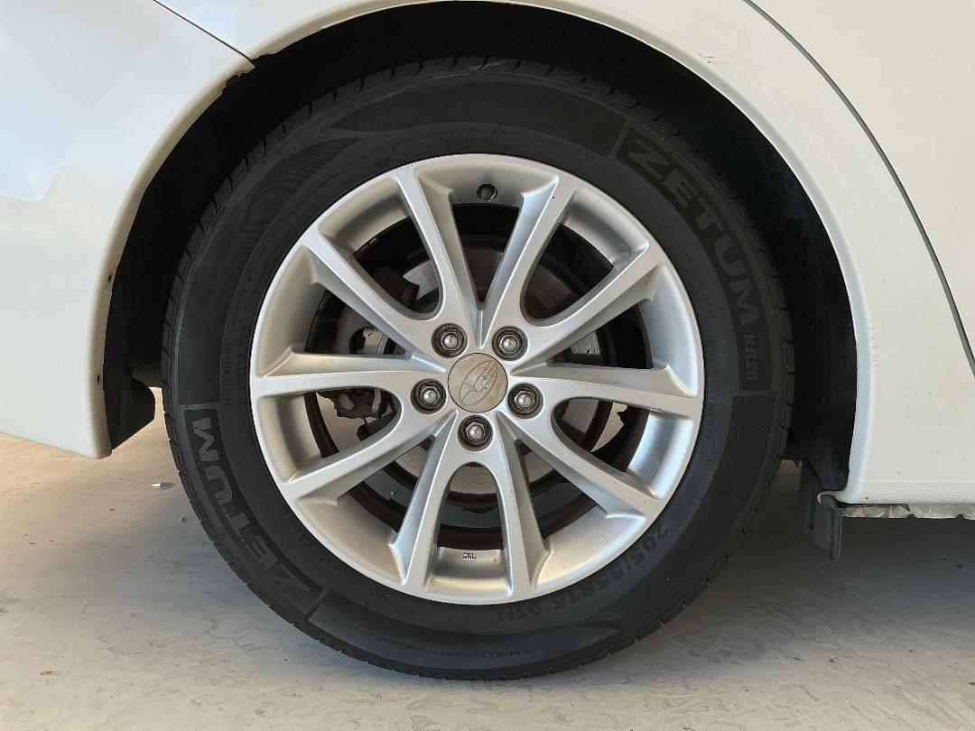 Photo '12' of Subaru Impreza Photo '12' of Subaru Impreza