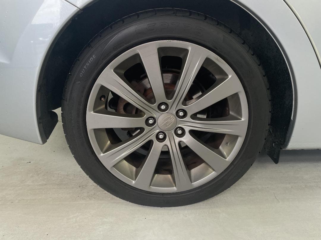 Photo '12' of Subaru Impreza Photo '12' of Subaru Impreza