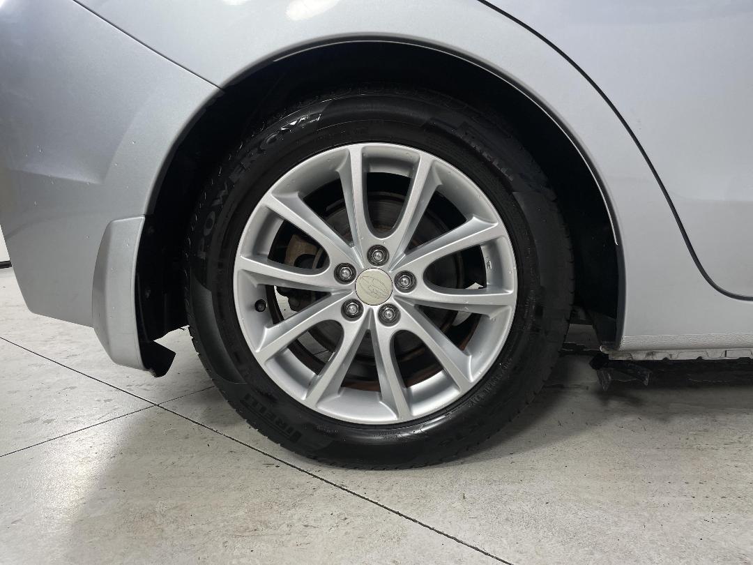 Photo '12' of Subaru Impreza