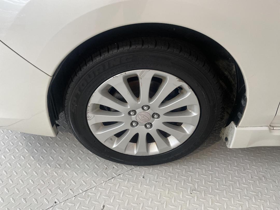 Photo '10' of Subaru Impreza Photo '10' of Subaru Impreza