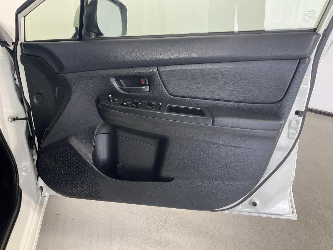 Photo '10' of Subaru Impreza Photo '10' of Subaru Impreza