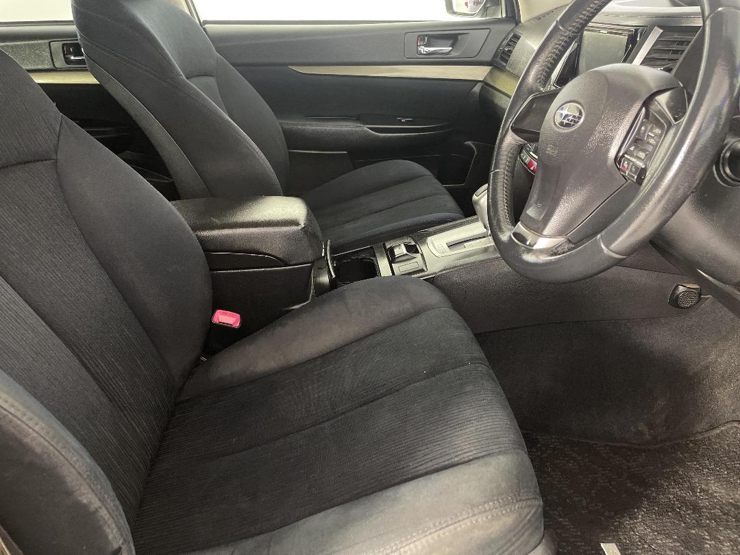 Photo '16' of Subaru Legacy Photo '16' of Subaru Legacy