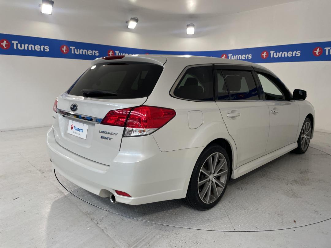 Photo '7' of Subaru Legacy