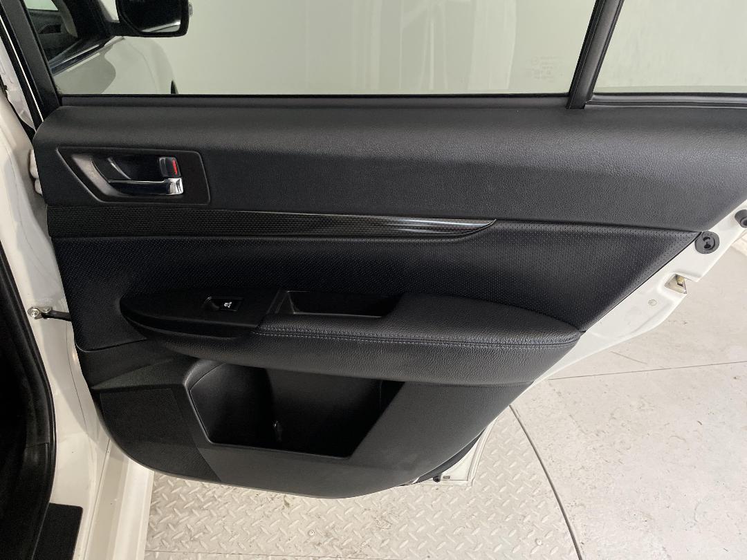 Photo '19' of Subaru Legacy