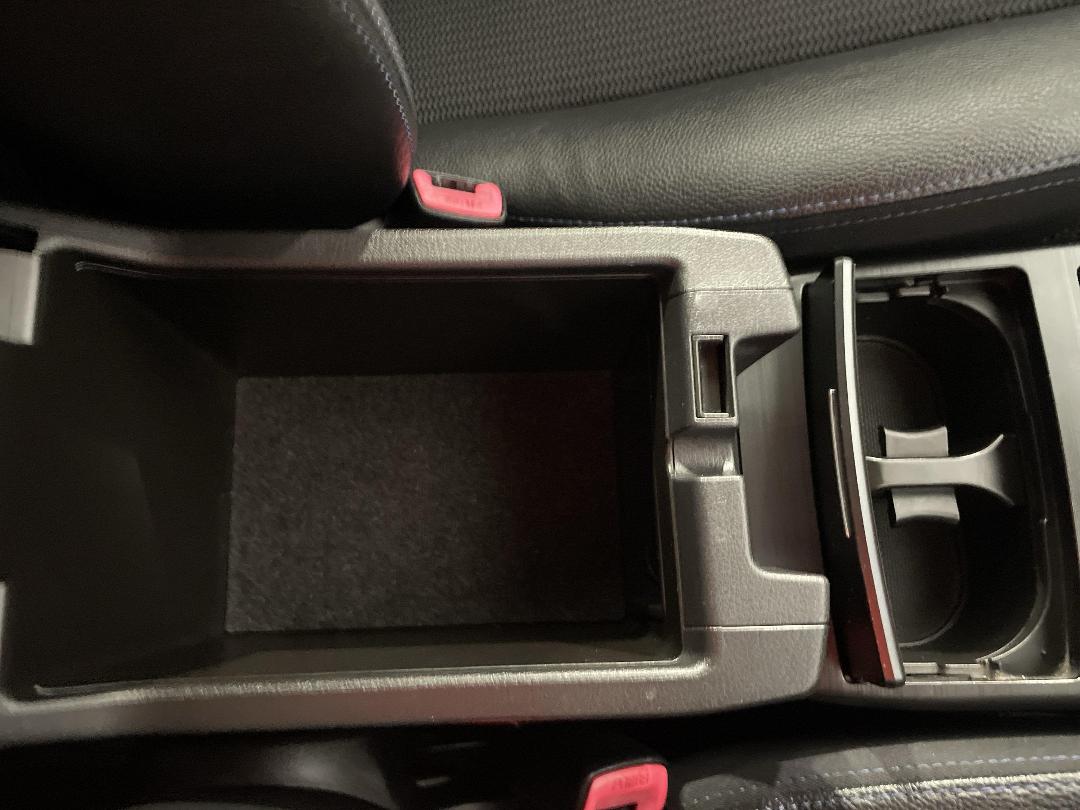 Photo '31' of Subaru Legacy