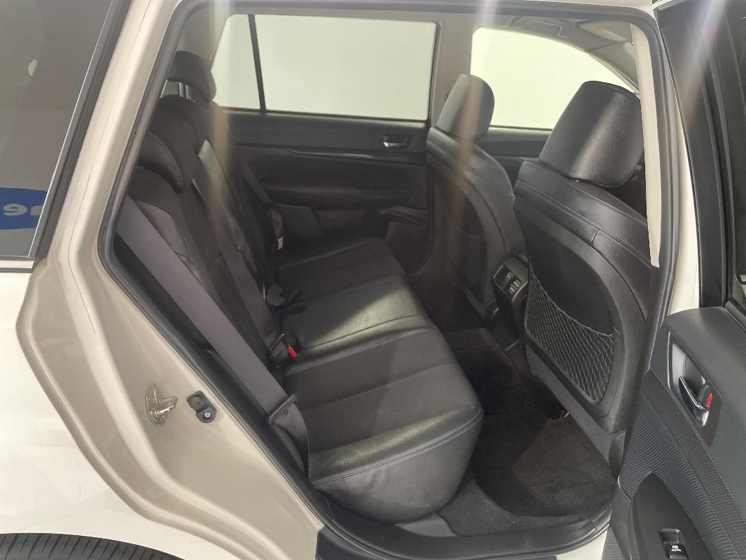 Photo '20' of Subaru Legacy