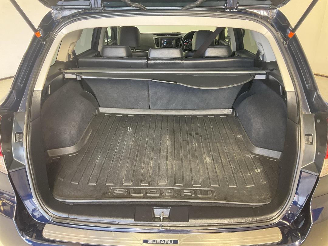 Photo '14' of Subaru Legacy