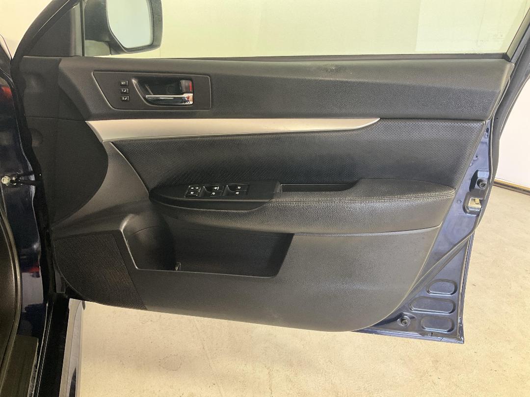 Photo '15' of Subaru Legacy