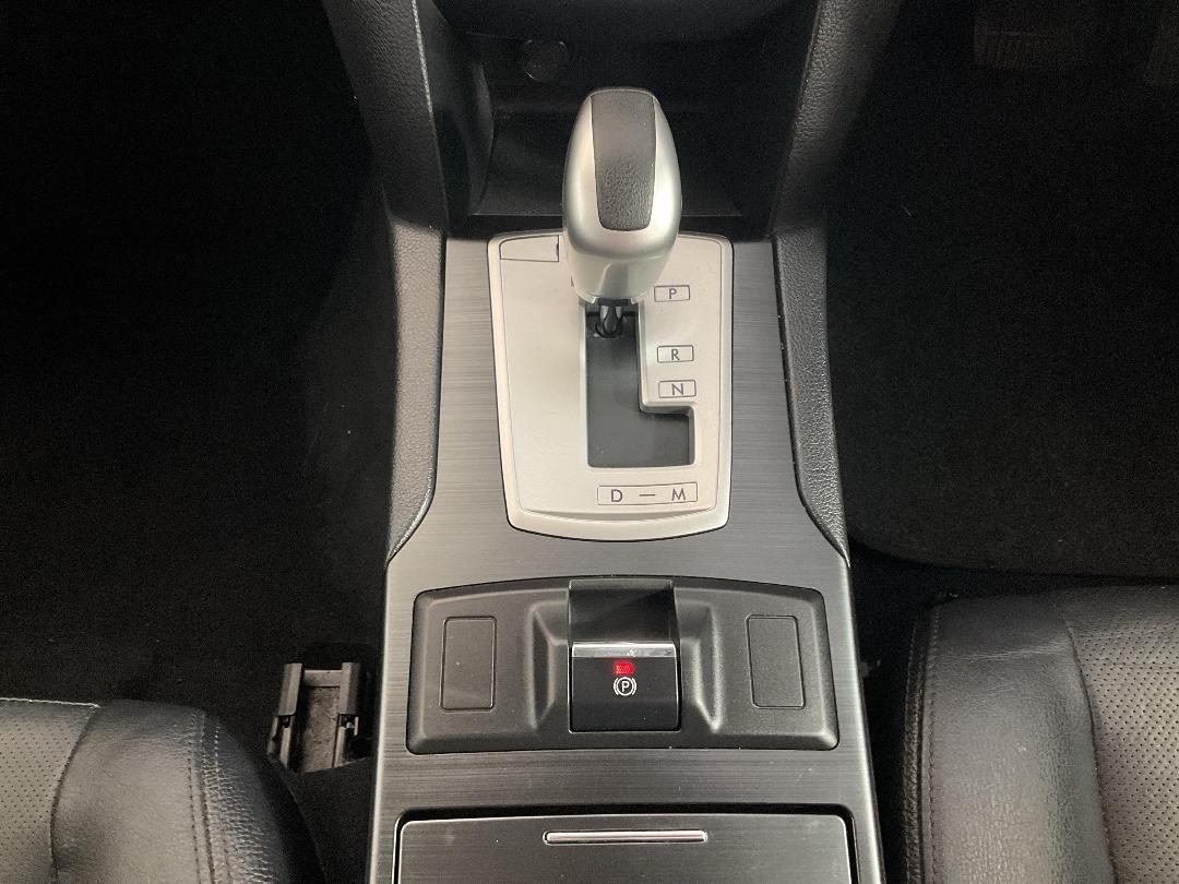 Photo '18' of Subaru Legacy