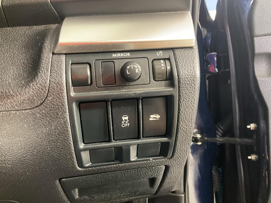 Photo '29' of Subaru Legacy