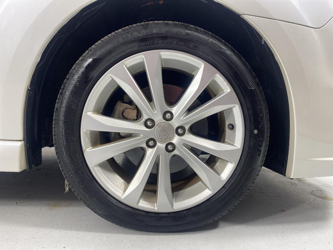 Photo '9' of Subaru Legacy