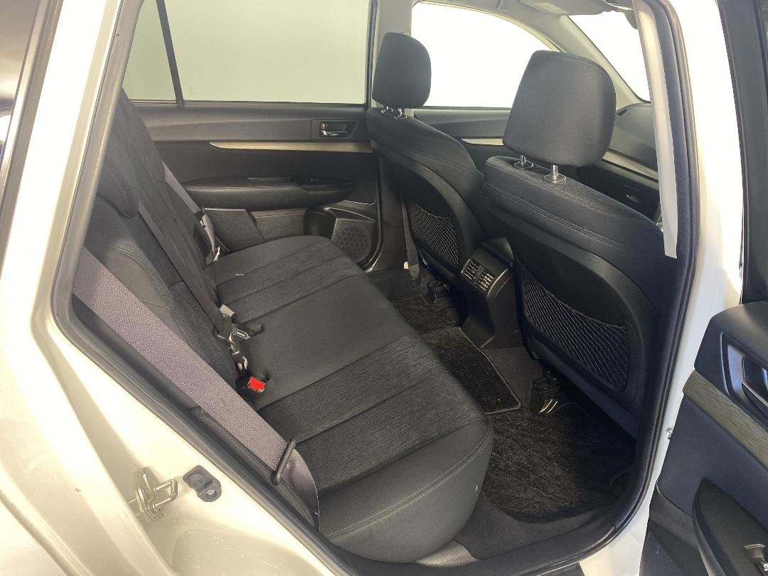 Photo '20' of Subaru Legacy