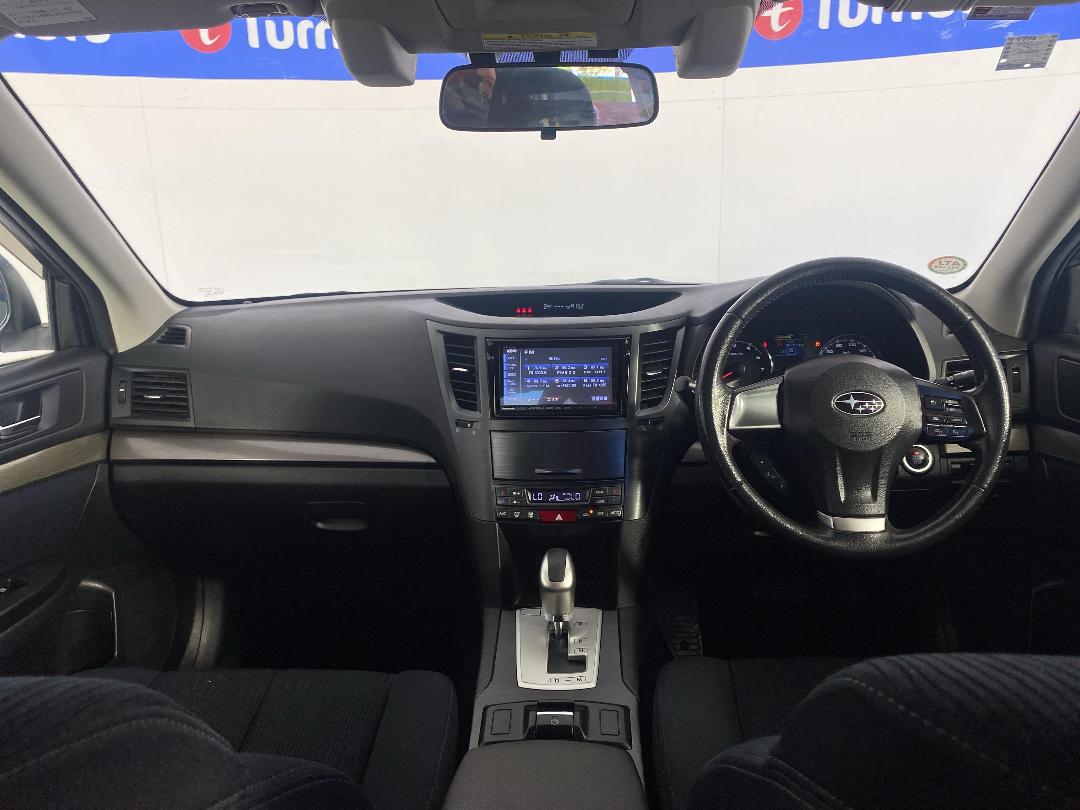 Photo '17' of Subaru Legacy