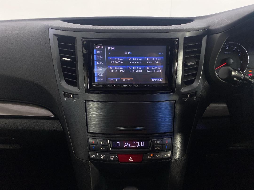 Photo '18' of Subaru Legacy