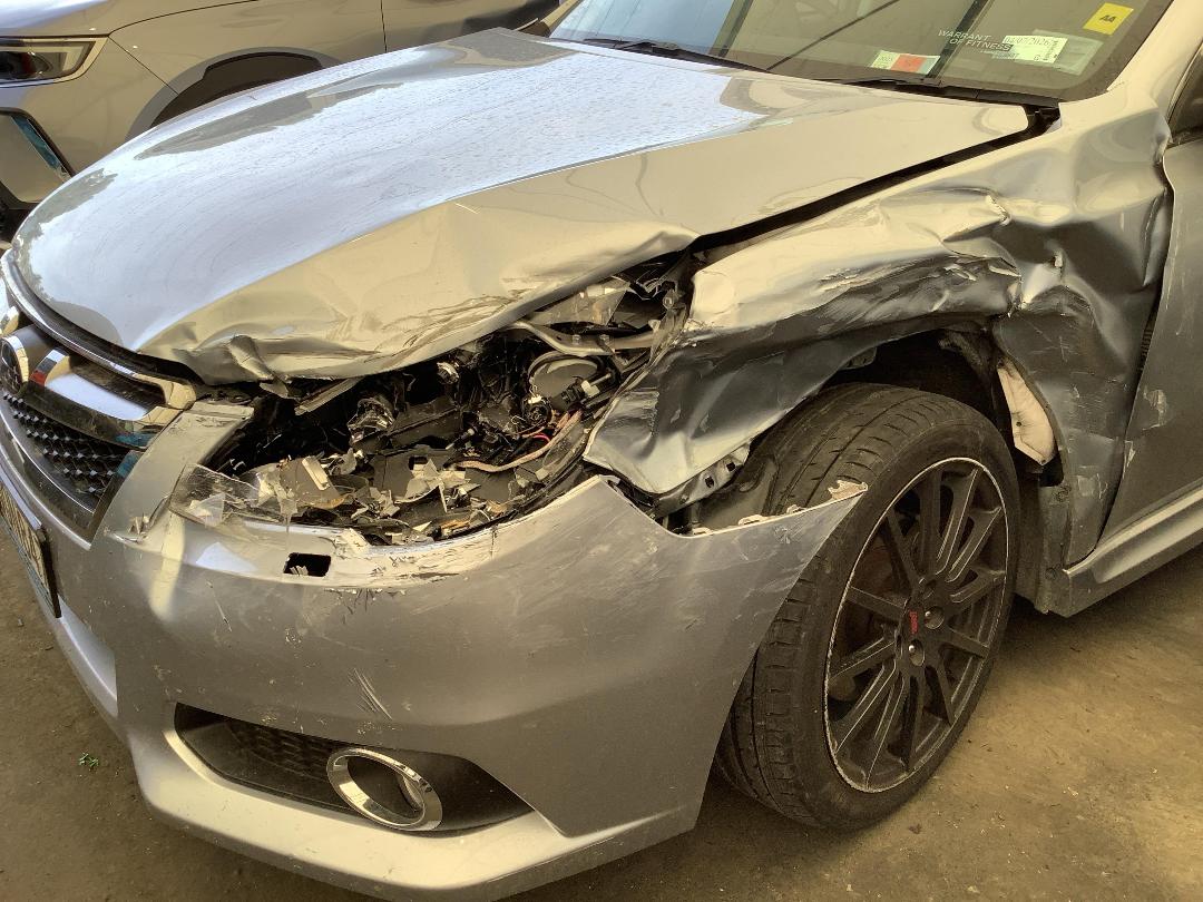 Photo '2' of Subaru Legacy Photo '2' of Subaru Legacy