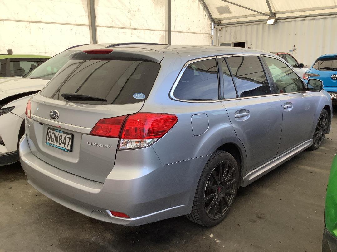 Photo '4' of Subaru Legacy Photo '4' of Subaru Legacy