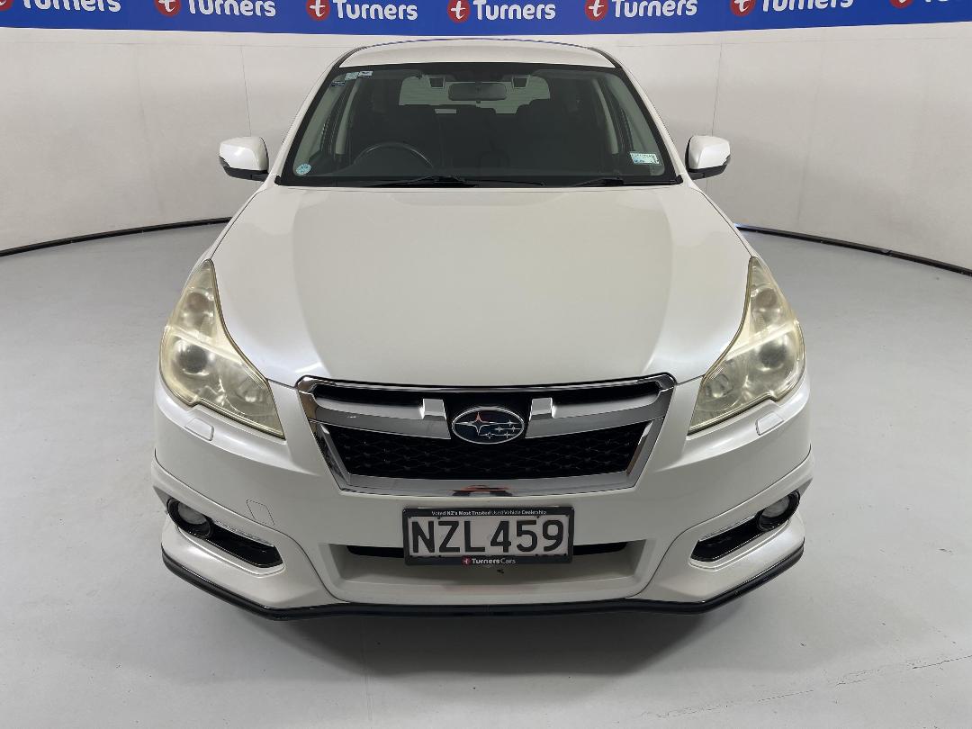 Photo '2' of Subaru Legacy Photo '2' of Subaru Legacy