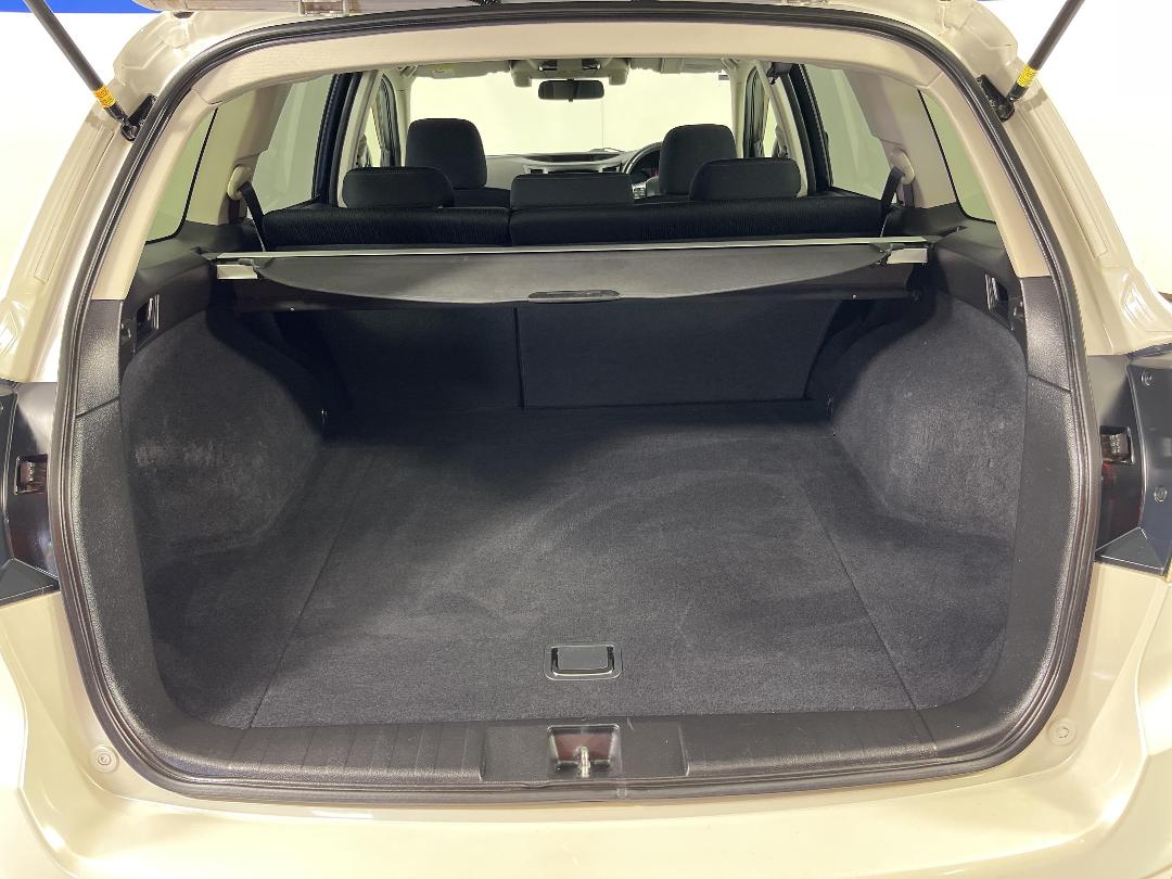 Photo '14' of Subaru Legacy Photo '14' of Subaru Legacy