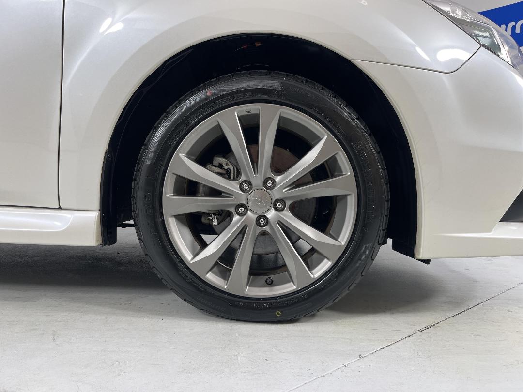 Photo '9' of Subaru Legacy