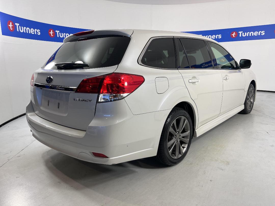 Photo '7' of Subaru Legacy