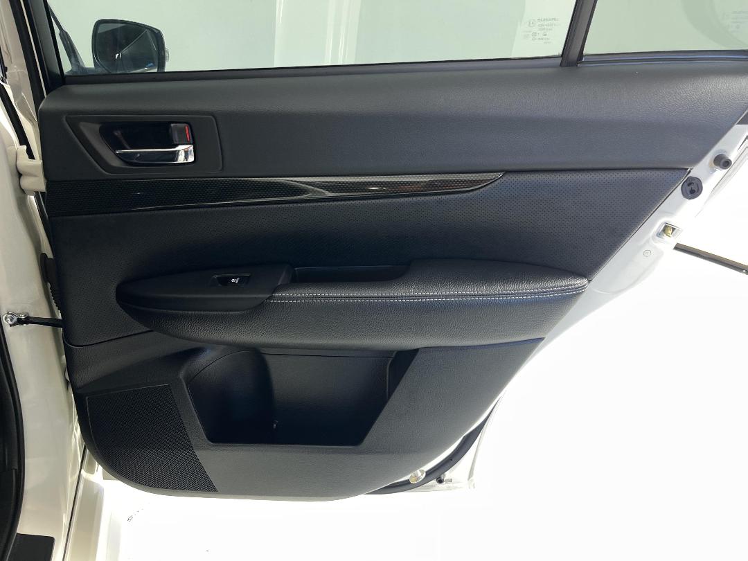 Photo '19' of Subaru Legacy