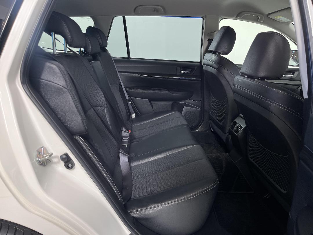 Photo '20' of Subaru Legacy