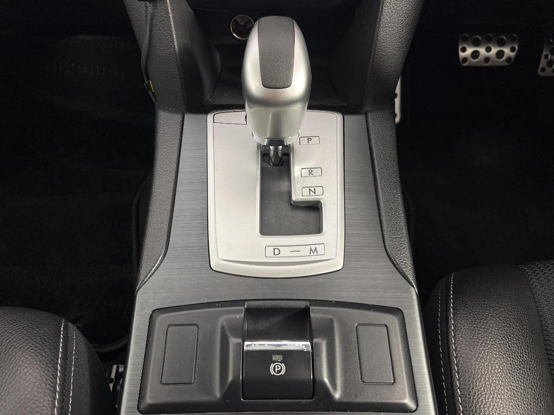 Photo '26' of Subaru Legacy