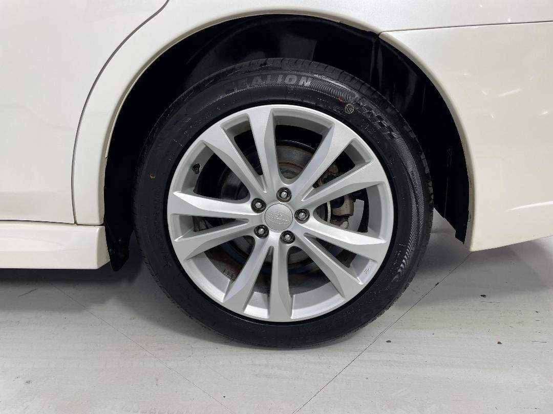 Photo '11' of Subaru Legacy Photo '11' of Subaru Legacy