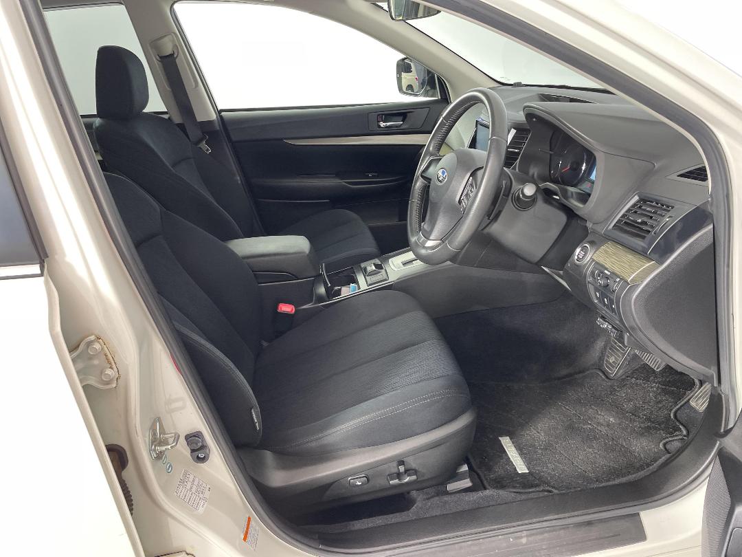 Photo '16' of Subaru Legacy Photo '16' of Subaru Legacy