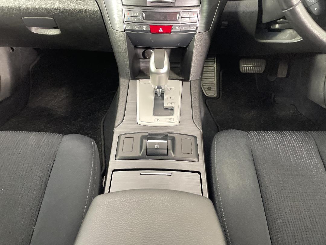 Photo '18' of Subaru Legacy Photo '18' of Subaru Legacy