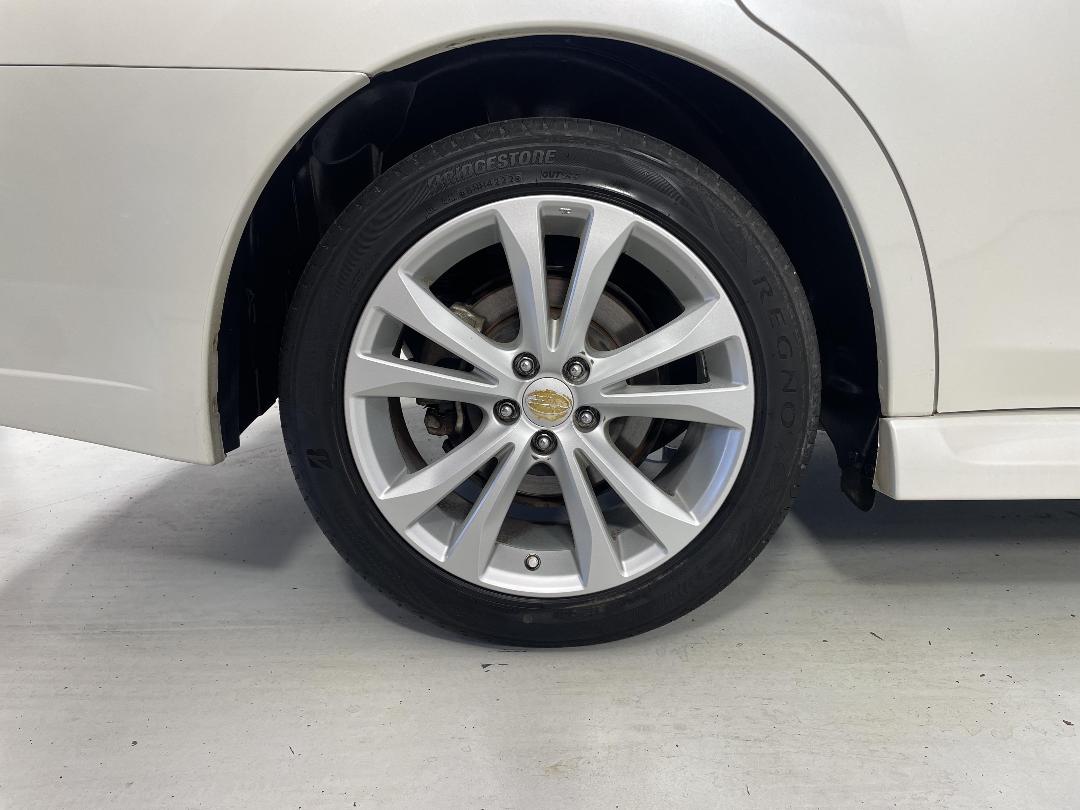 Photo '12' of Subaru Legacy