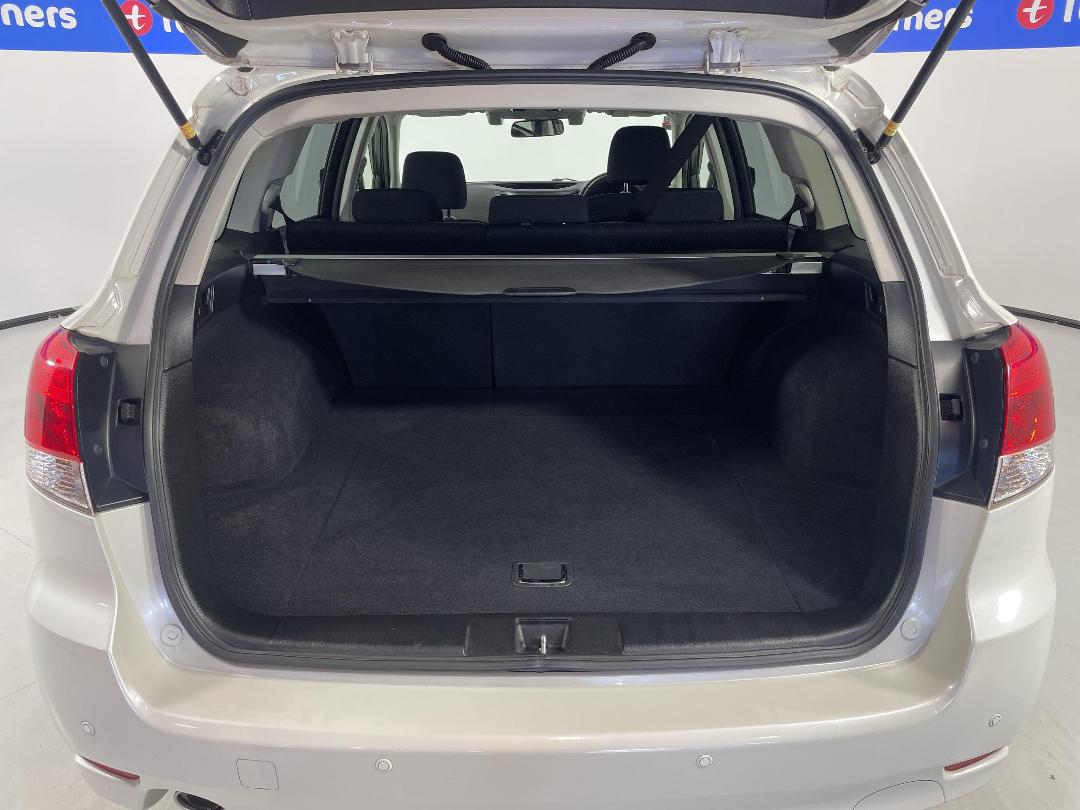 Photo '14' of Subaru Legacy