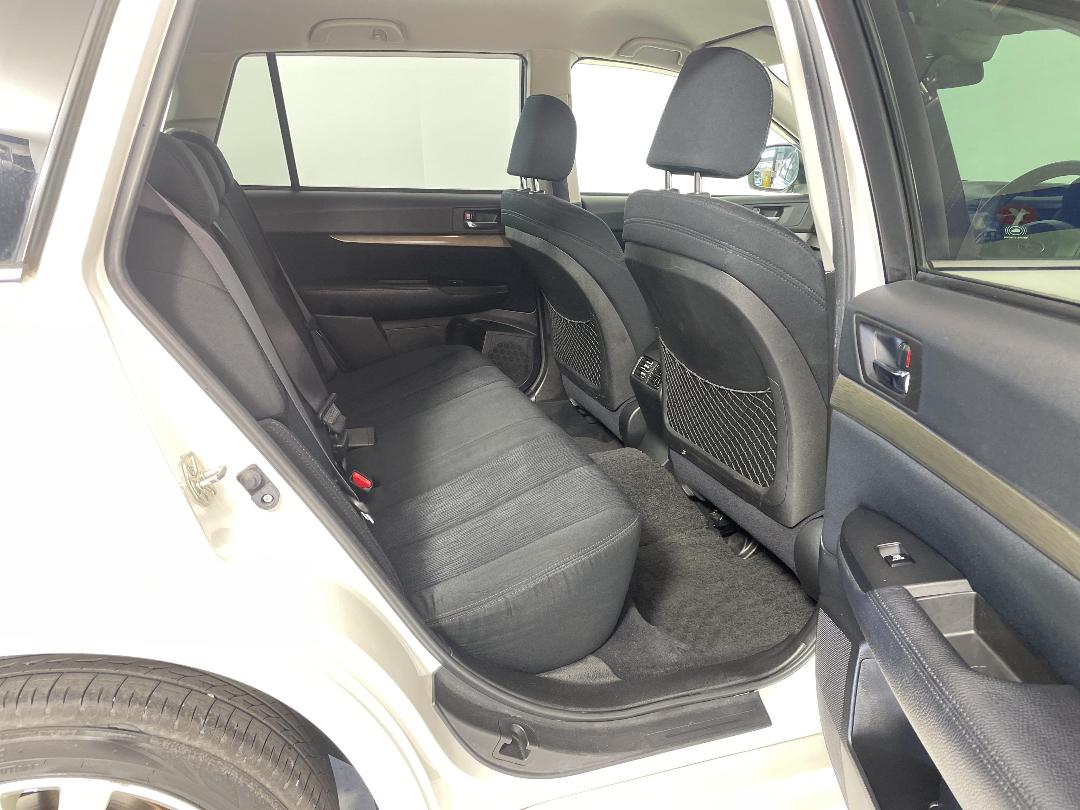 Photo '20' of Subaru Legacy