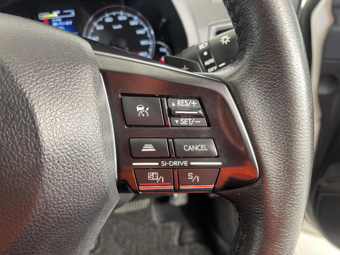 Photo '24' of Subaru Legacy