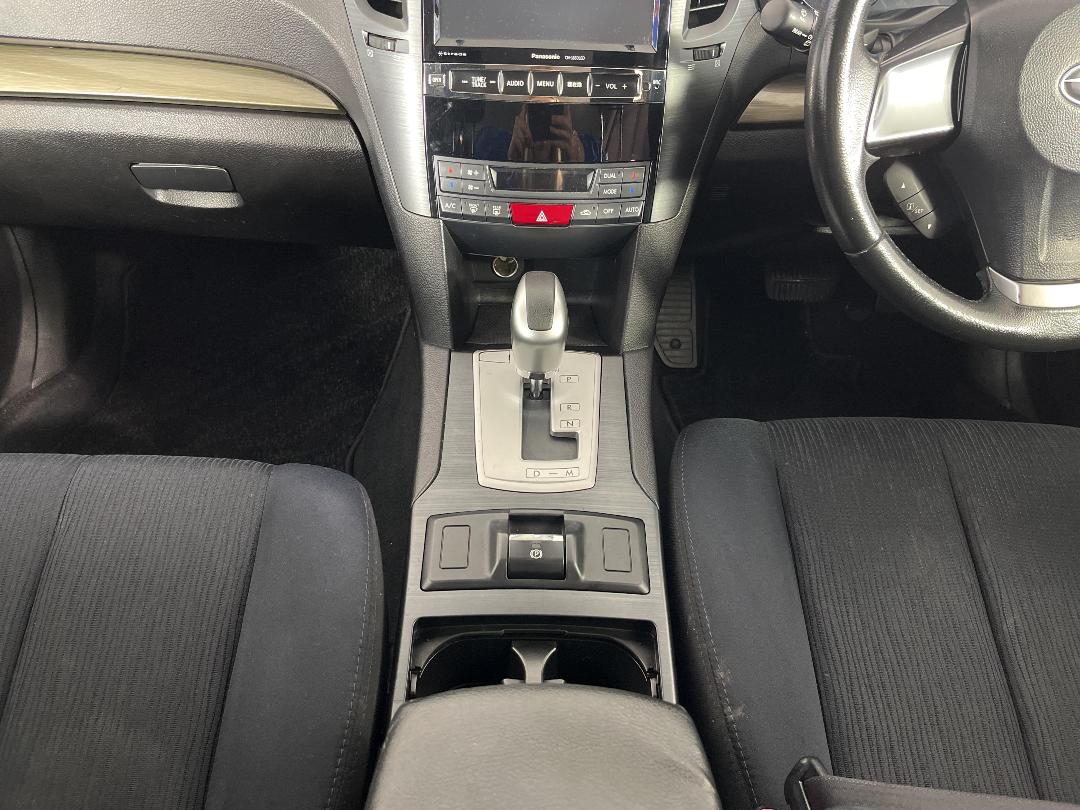 Photo '18' of Subaru Legacy Photo '18' of Subaru Legacy