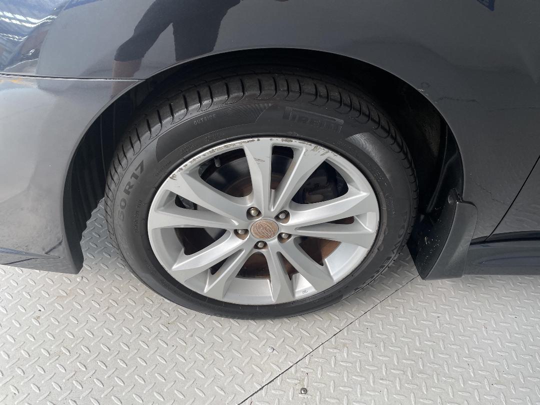 Photo '10' of Subaru Legacy Photo '10' of Subaru Legacy