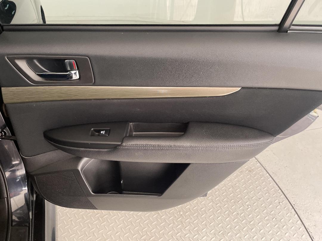 Photo '19' of Subaru Legacy Photo '19' of Subaru Legacy