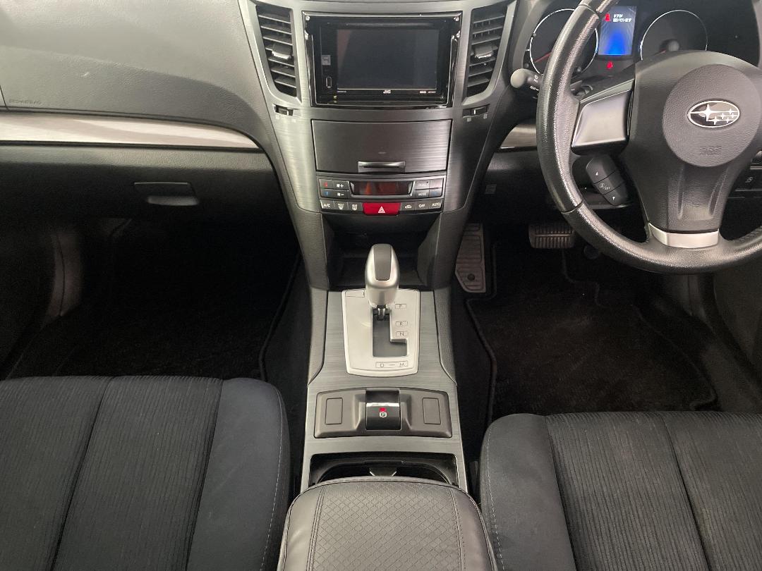 Photo '18' of Subaru Legacy Photo '18' of Subaru Legacy