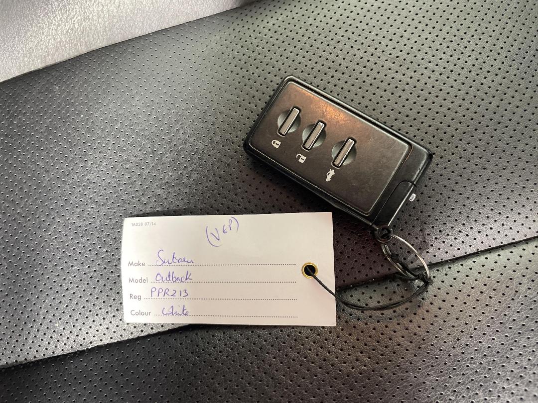 Photo '22' of Subaru Legacy